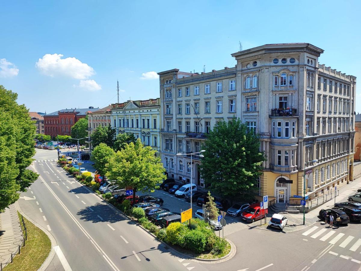 Centrum Grand Apartament Leilighet Świdnica Eksteriør bilde